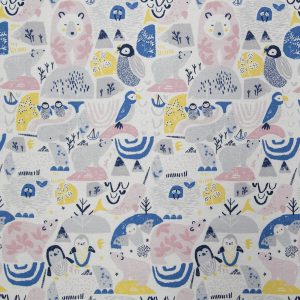 Super Snuggle Patterned Trap Winter Animals Flannel Fabric